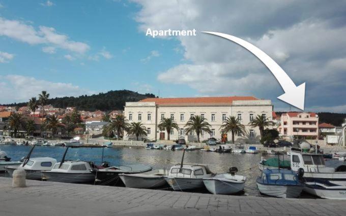 Apartman Tudor Stari Grad  Exteriér fotografie
