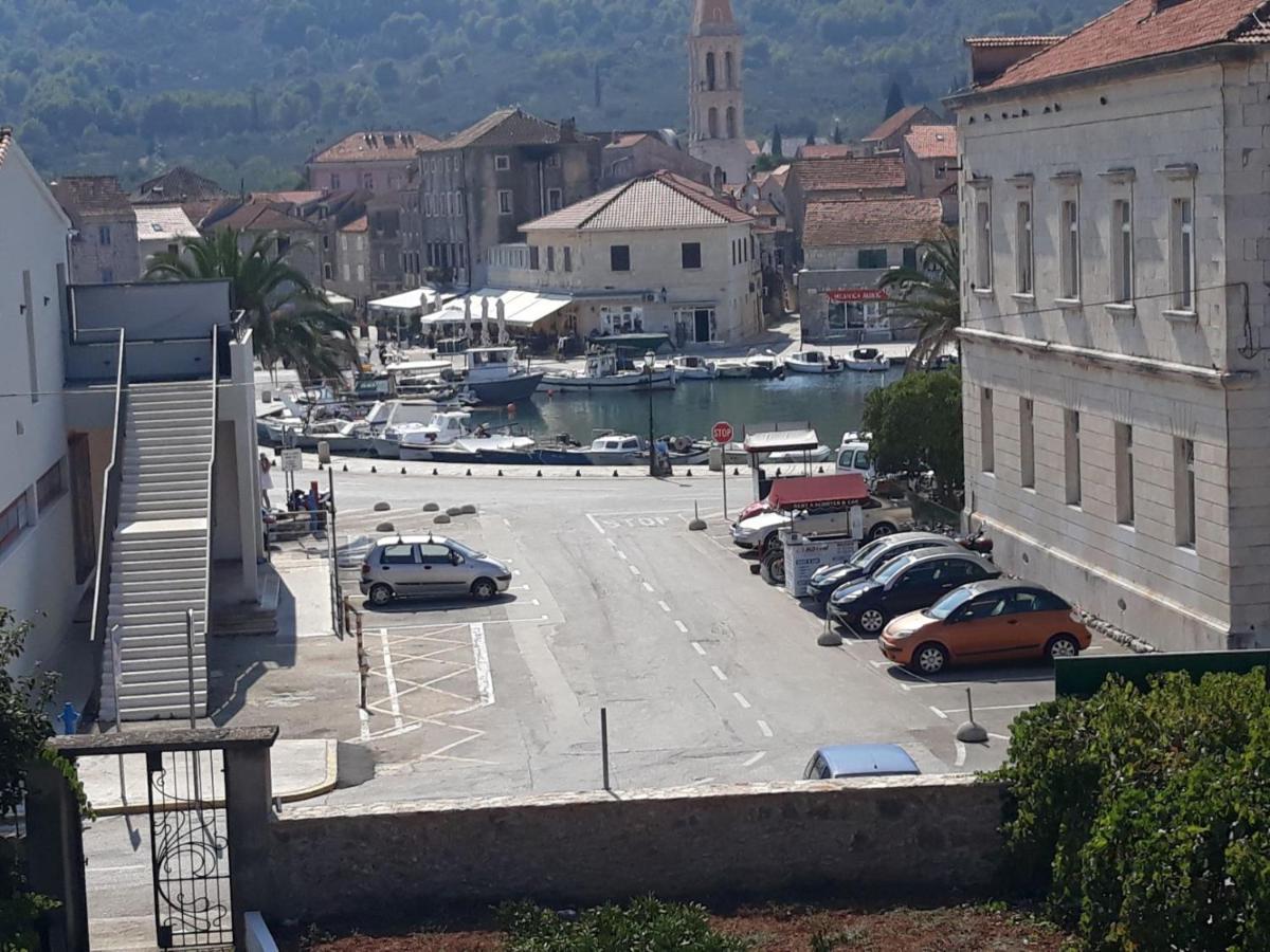 Apartman Tudor Stari Grad  Exteriér fotografie
